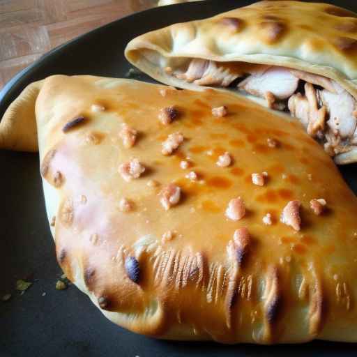 Кальцоне с курицей адобо